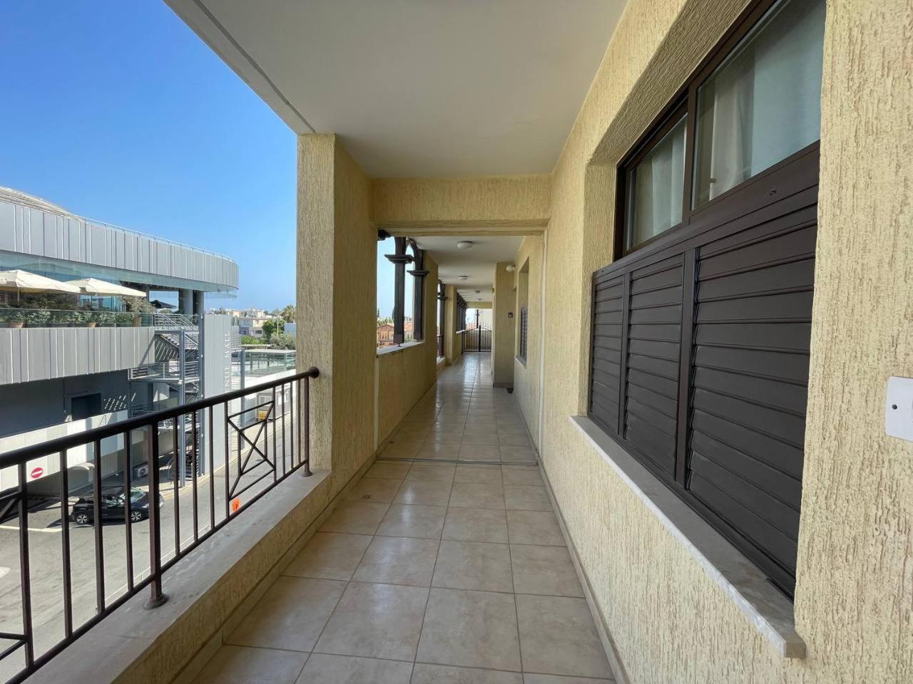 Queens Gardens Paphos Luaran gambar