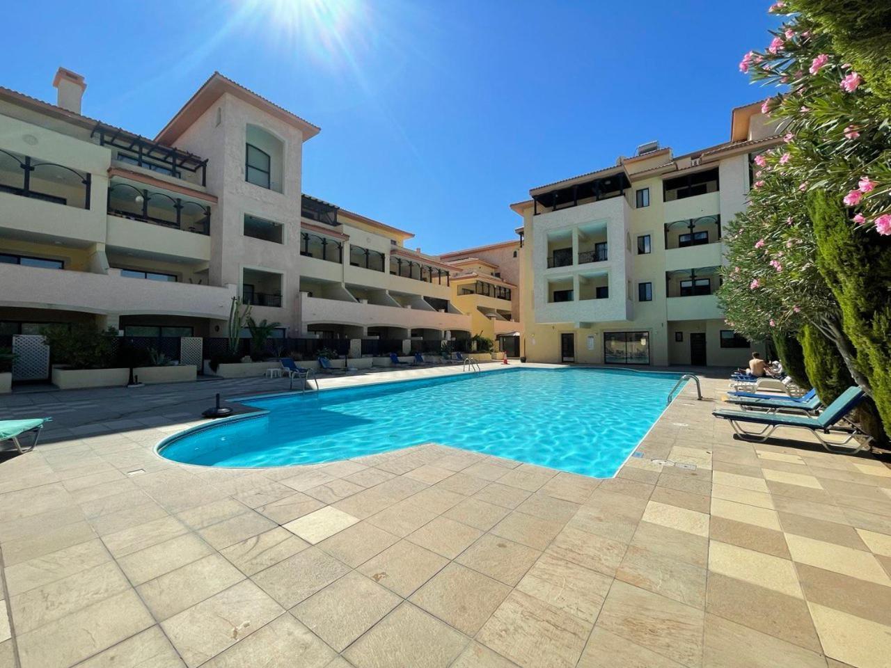 Queens Gardens Paphos Luaran gambar